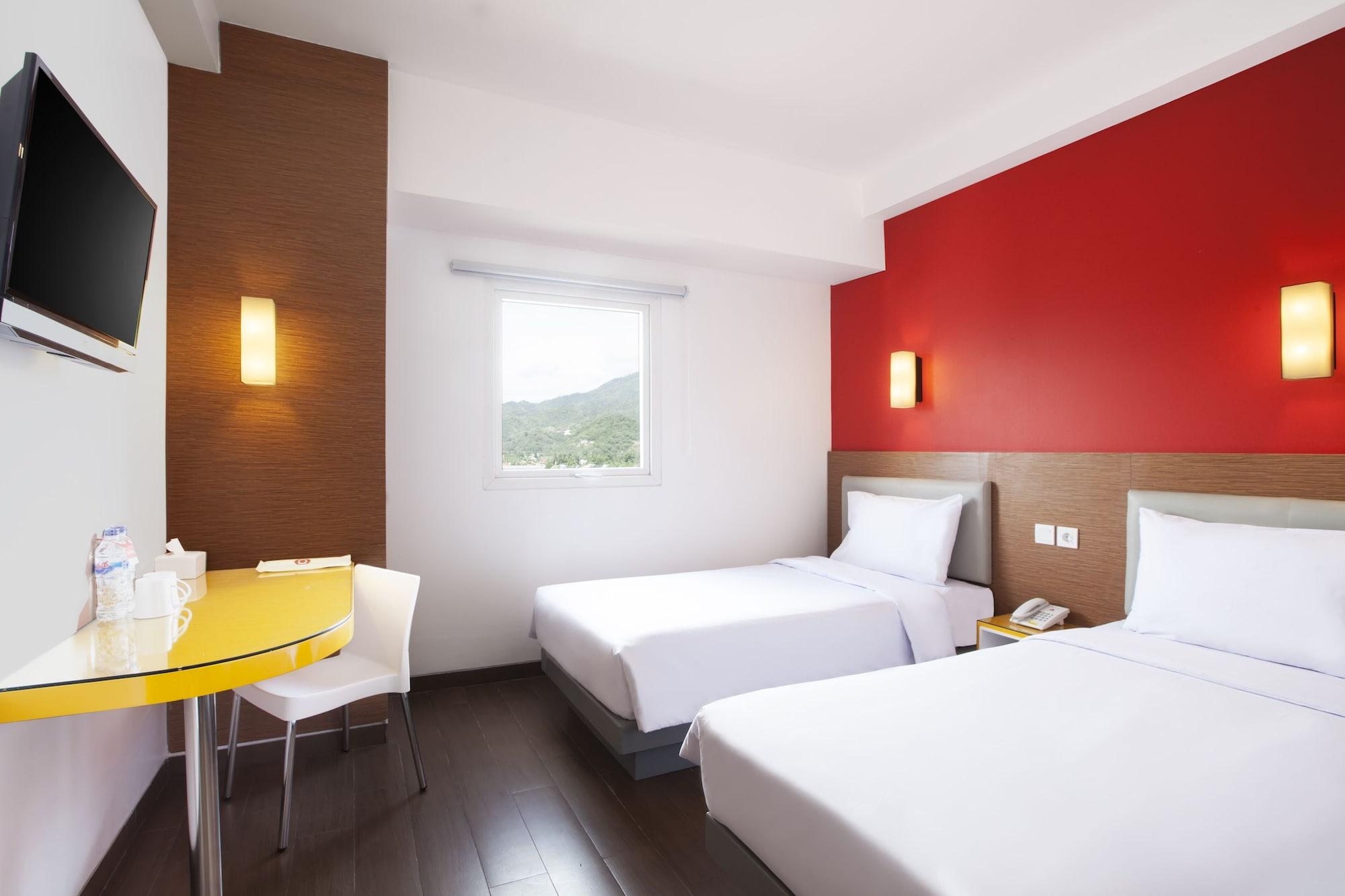 Amaris Hotel Dr. Susilo Grogol Джакарта Экстерьер фото