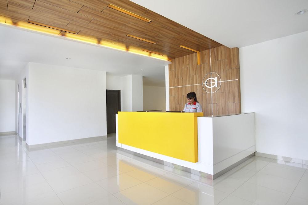 Amaris Hotel Dr. Susilo Grogol Джакарта Экстерьер фото