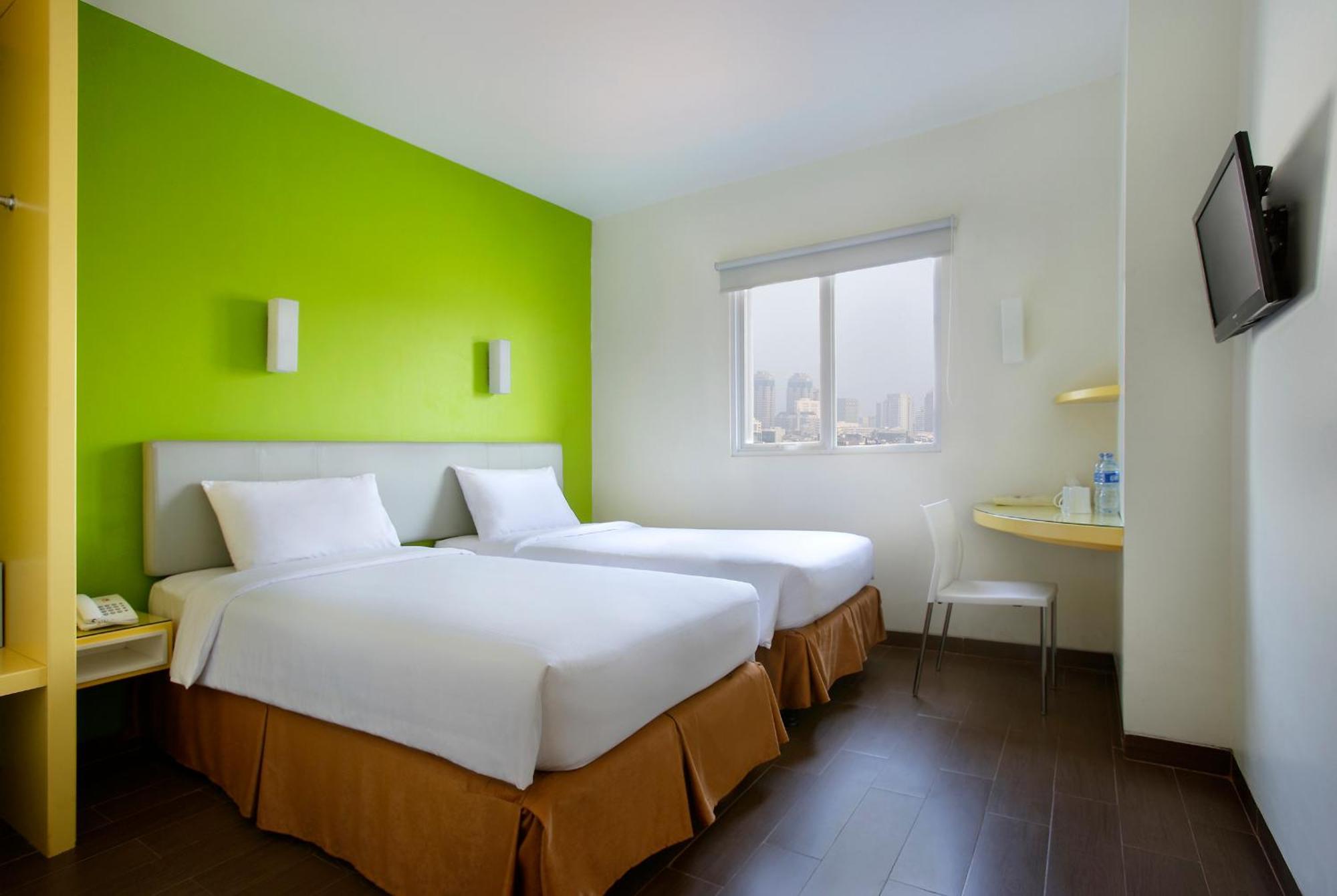 Amaris Hotel Dr. Susilo Grogol Джакарта Экстерьер фото